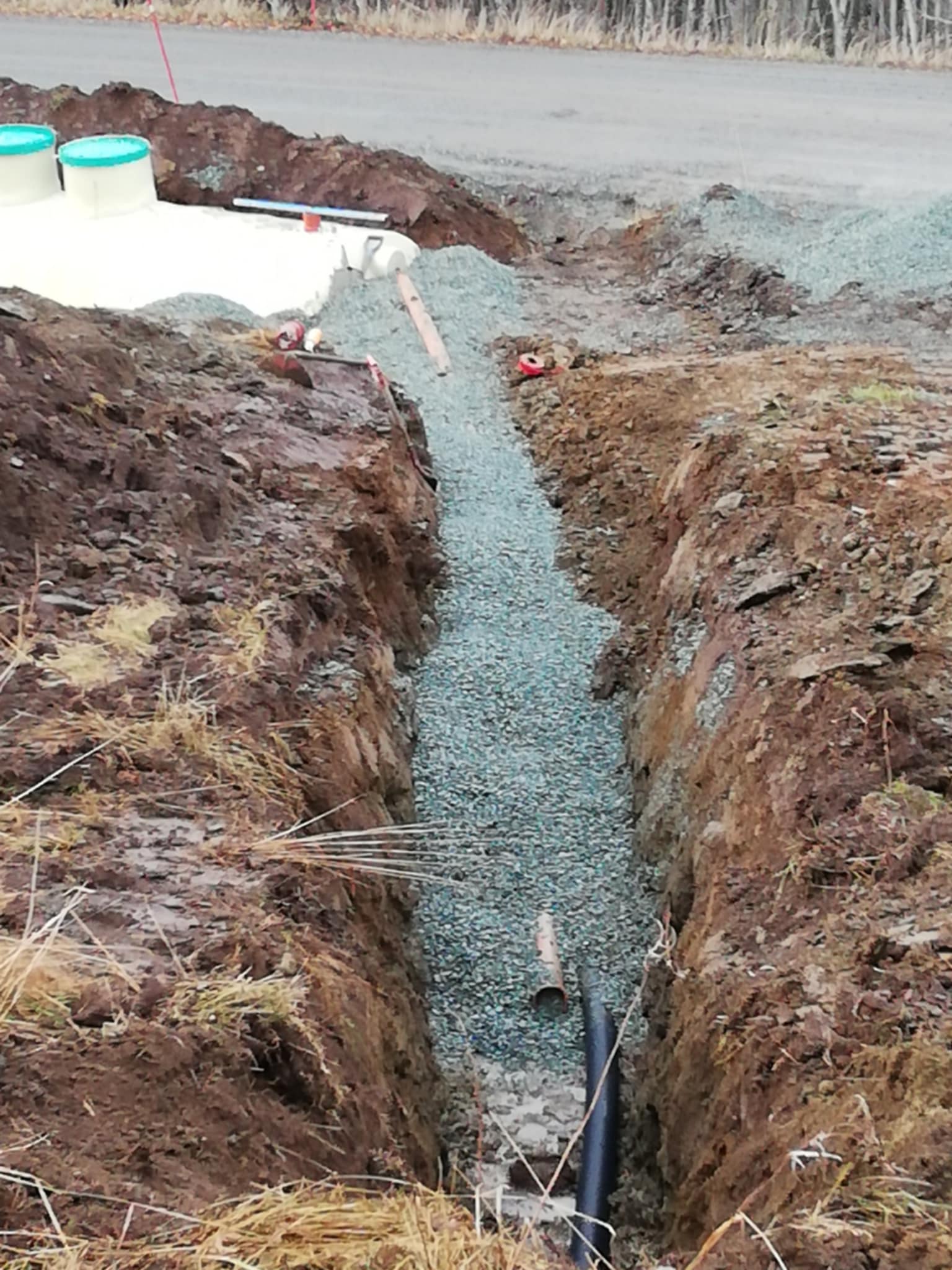 Utgravingsarbeid i bratt terreng