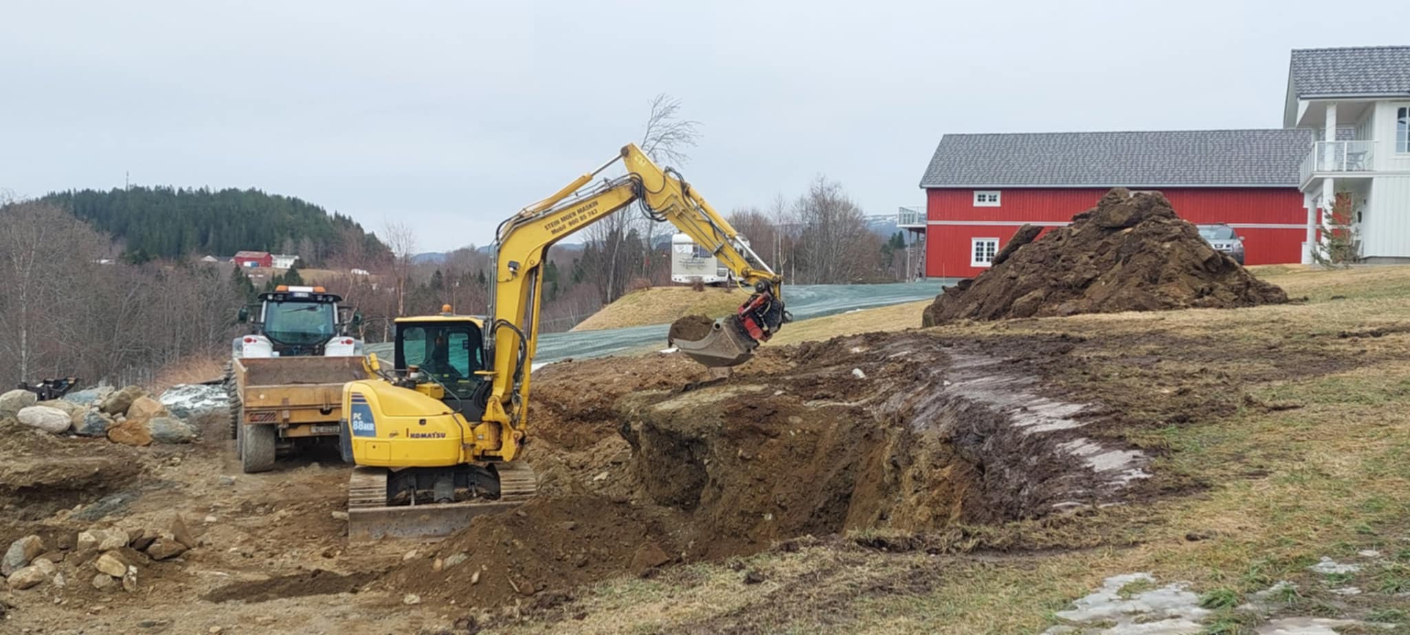 Landskapsarbeid og terrengforming rundt bolig